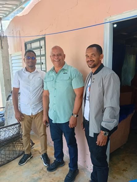 Nuestro honorable alcalde Orangel Sena agradece al Dr. Noel Tavito Suverbi Director Regional de IndeSur