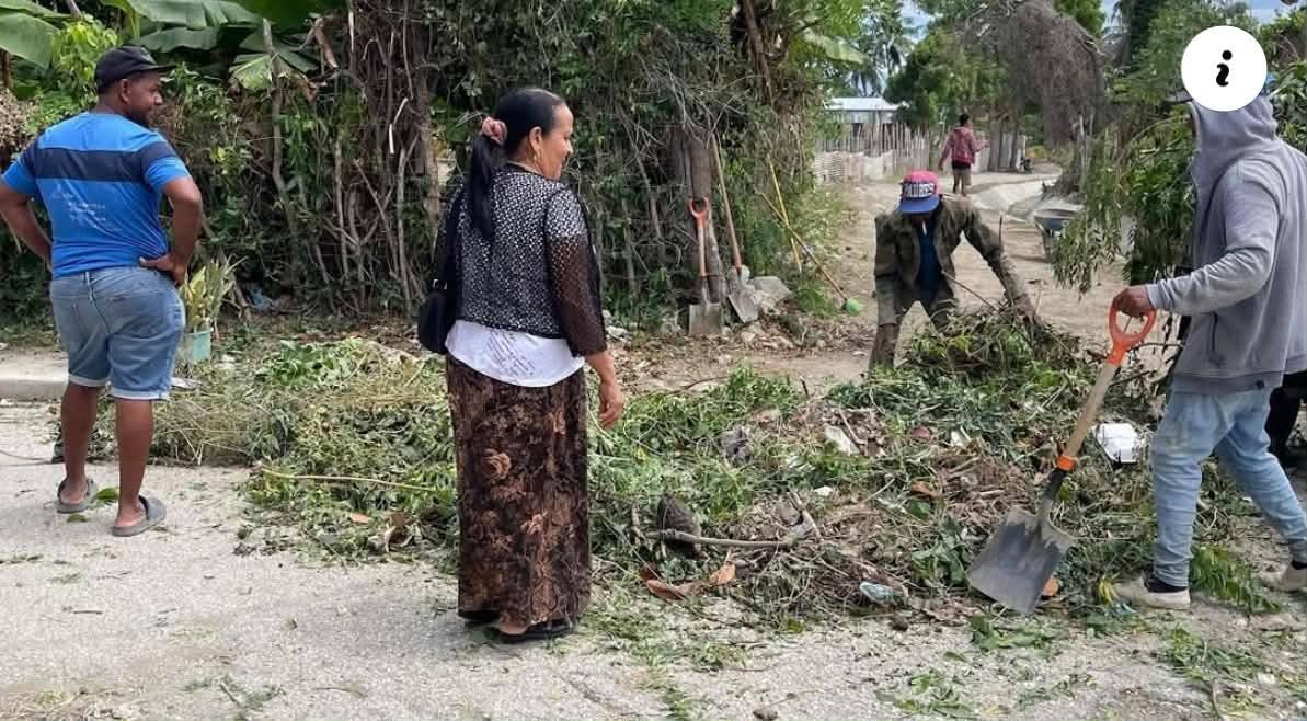 EL ALCALDE ORANGEL SENA DISPONE ATRAVES DE LOS REGIDORES LA LIMPIEZA DE LA CAÑADA LOS MAQUITO
